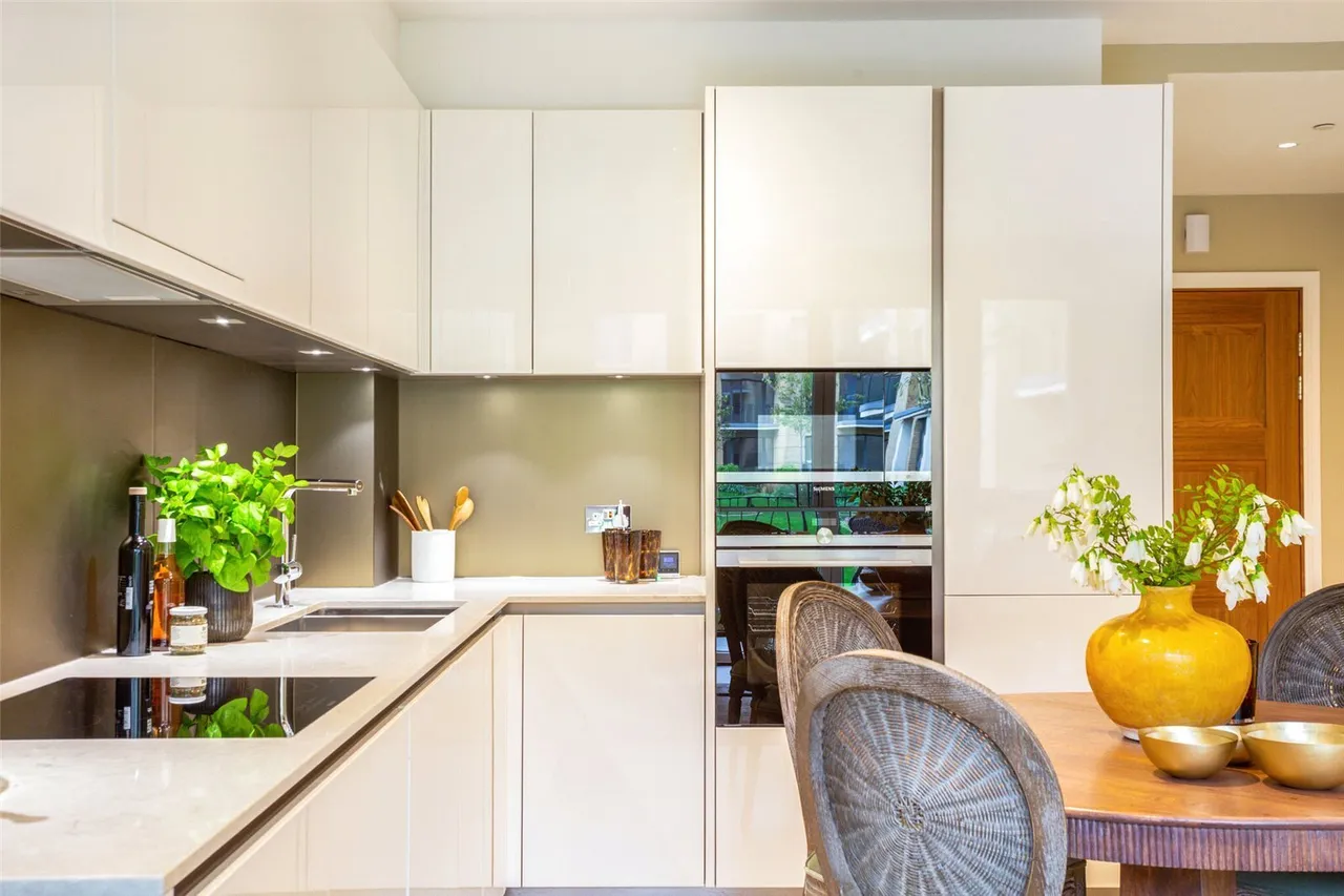 Broom Road, Teddington, TW11, photo 5