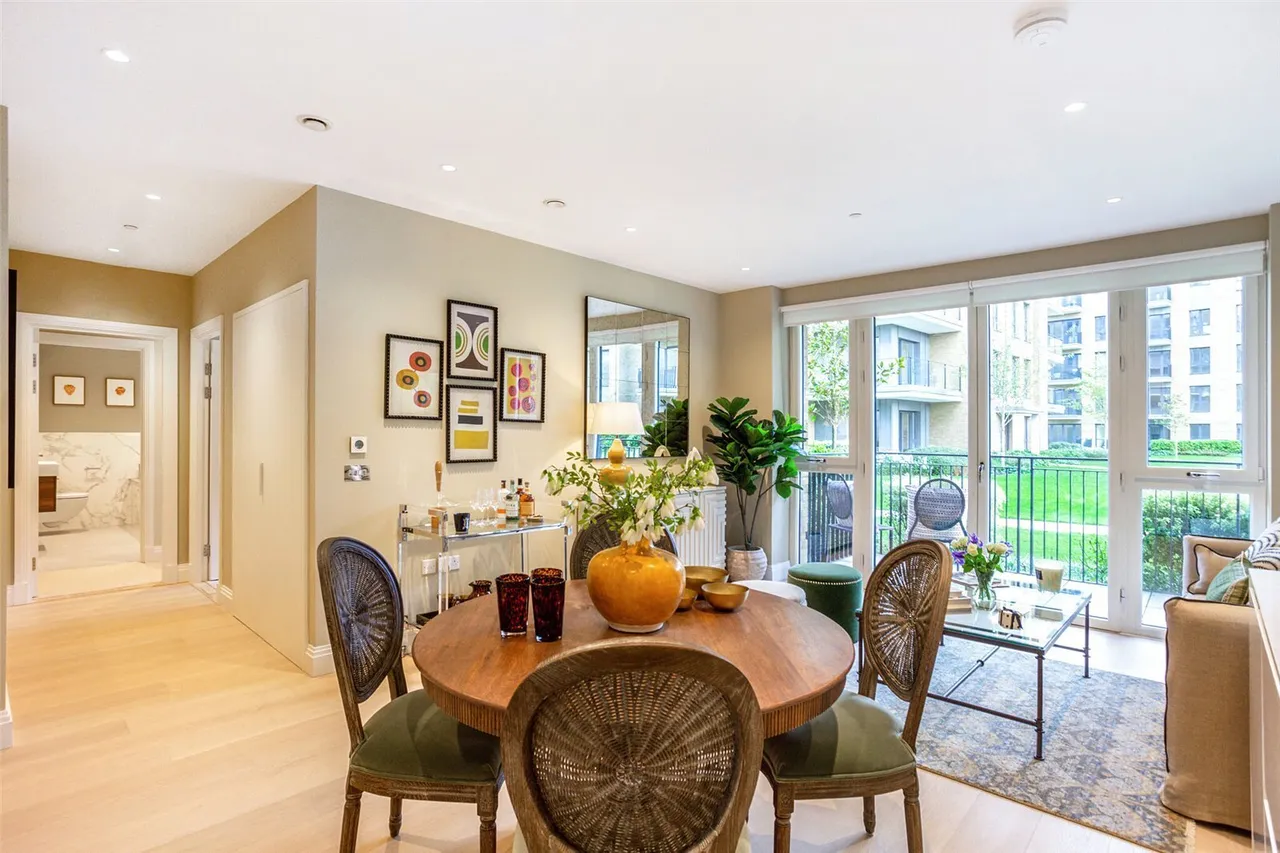 Broom Road, Teddington, TW11, photo 2