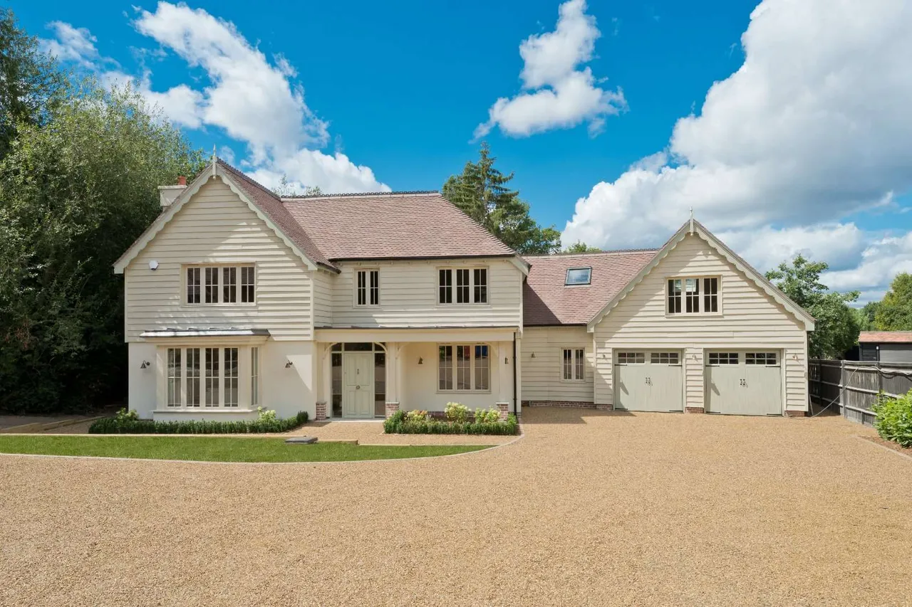 5 bed new development for sale — Potters Lane, Send, Woking, Surrey, GU23 7AL