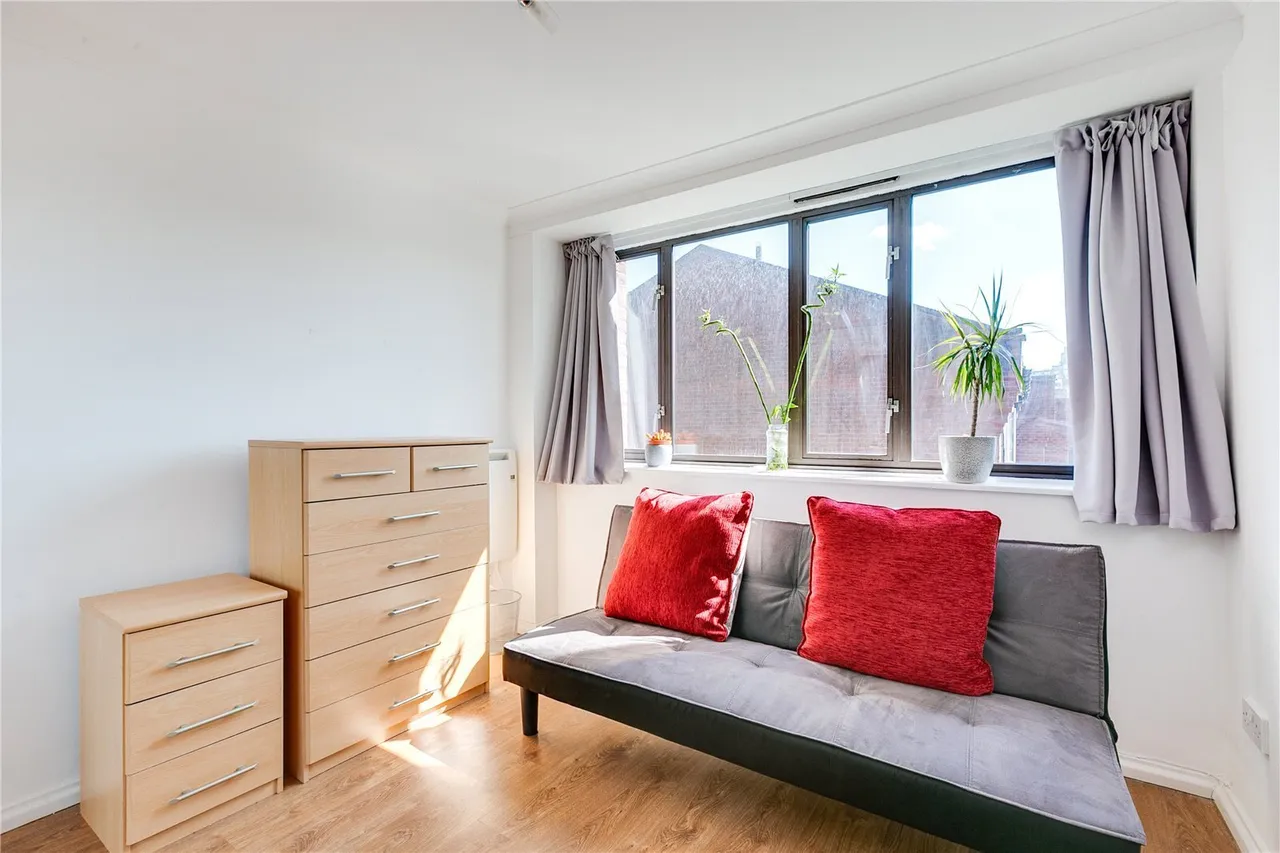 Earls Court Road, Earls Court, SW5, photo 6
