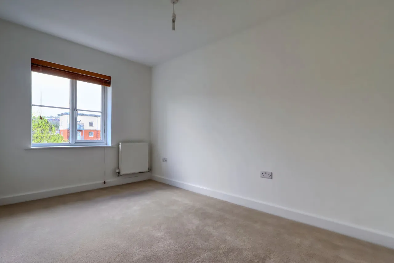 Chequers Avenue, High Wycombe, HP11, photo 13
