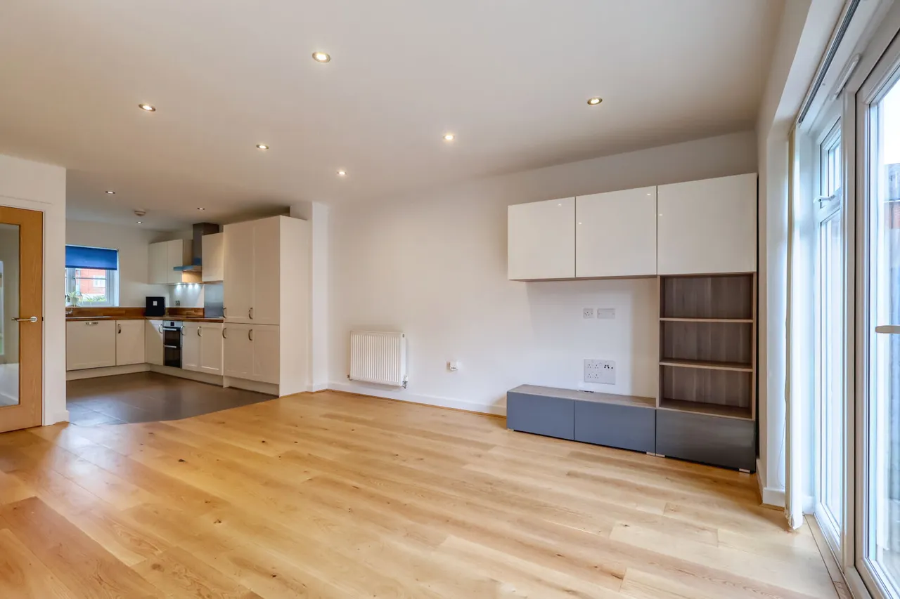 Chequers Avenue, High Wycombe, HP11, photo 17