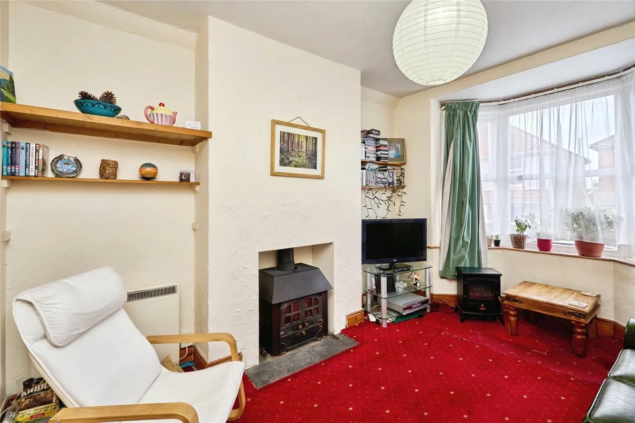 Orchard Road, East Cowes, PO32, photo 4