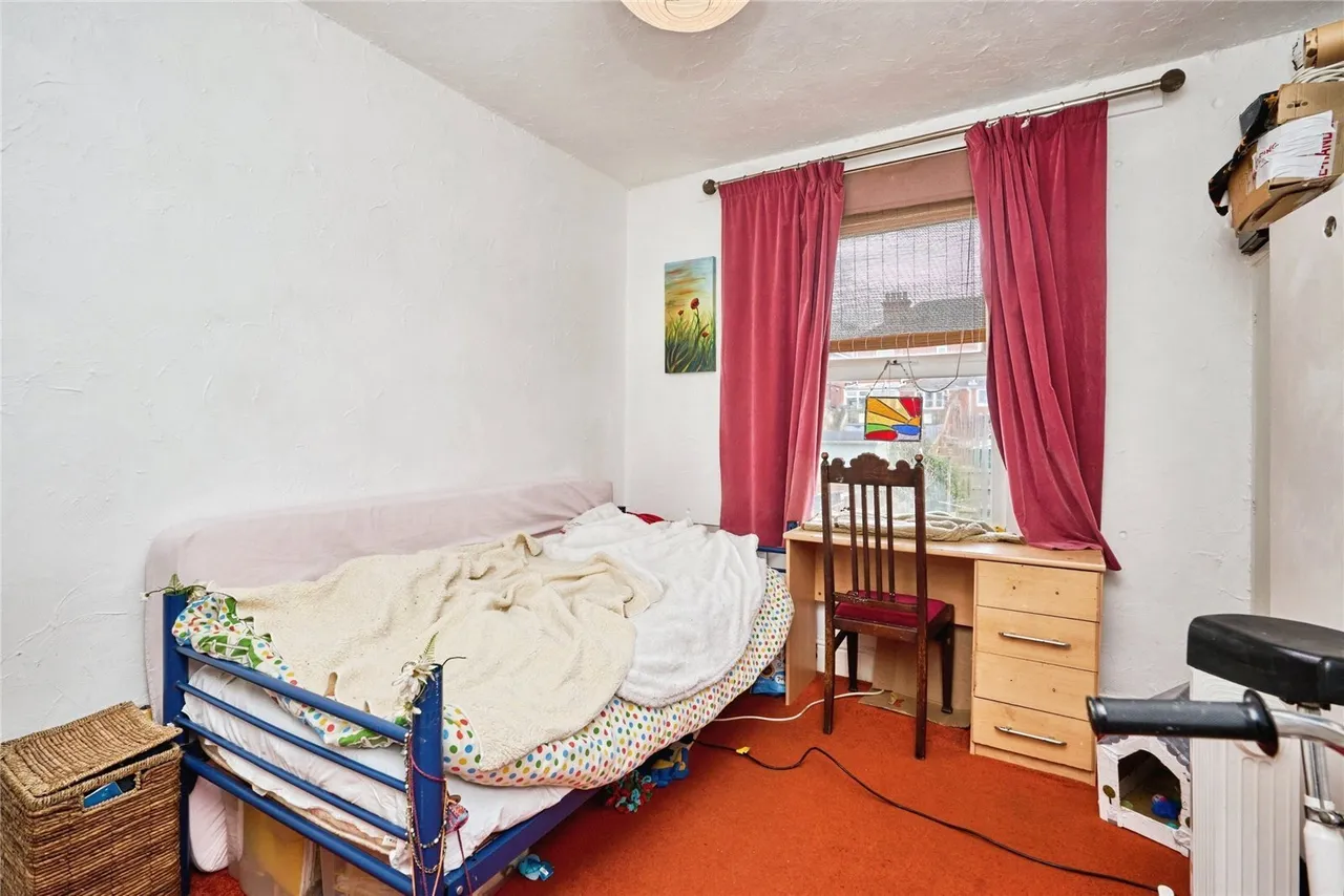 Orchard Road, East Cowes, PO32, photo 9