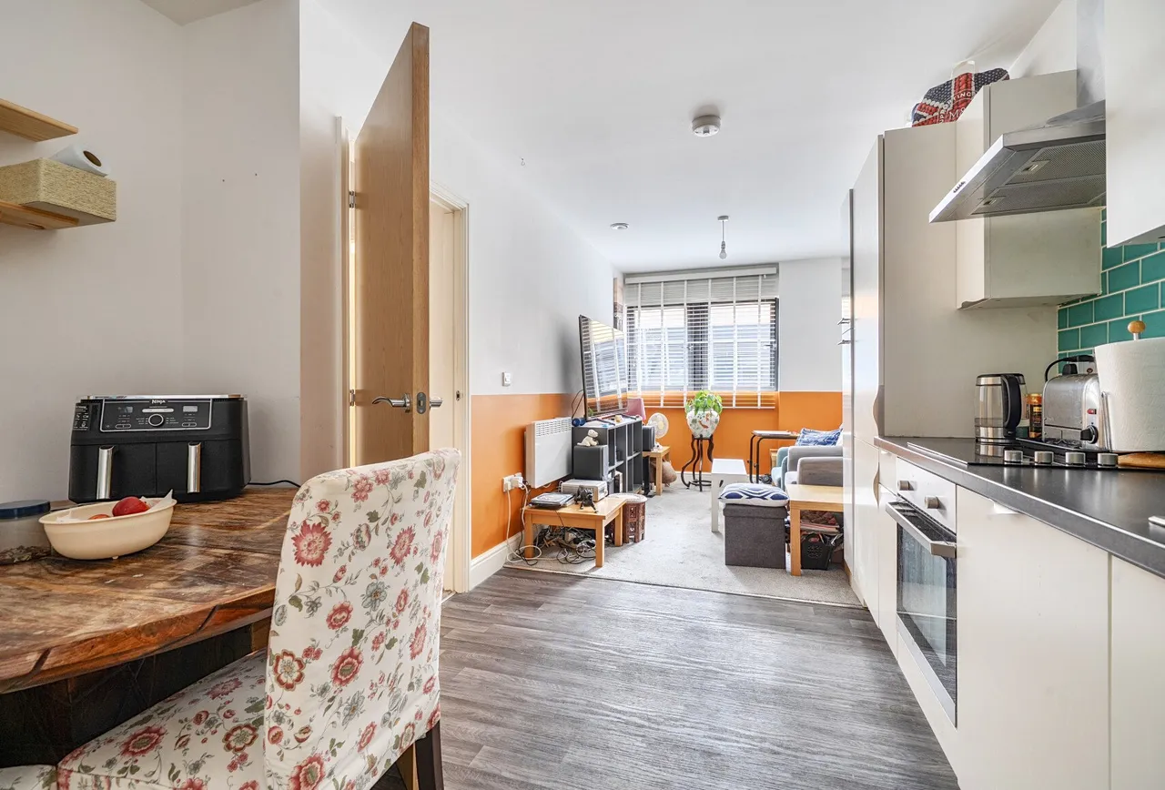 Whitchurch Lane, Bristol, BS14 0TL, photo 3