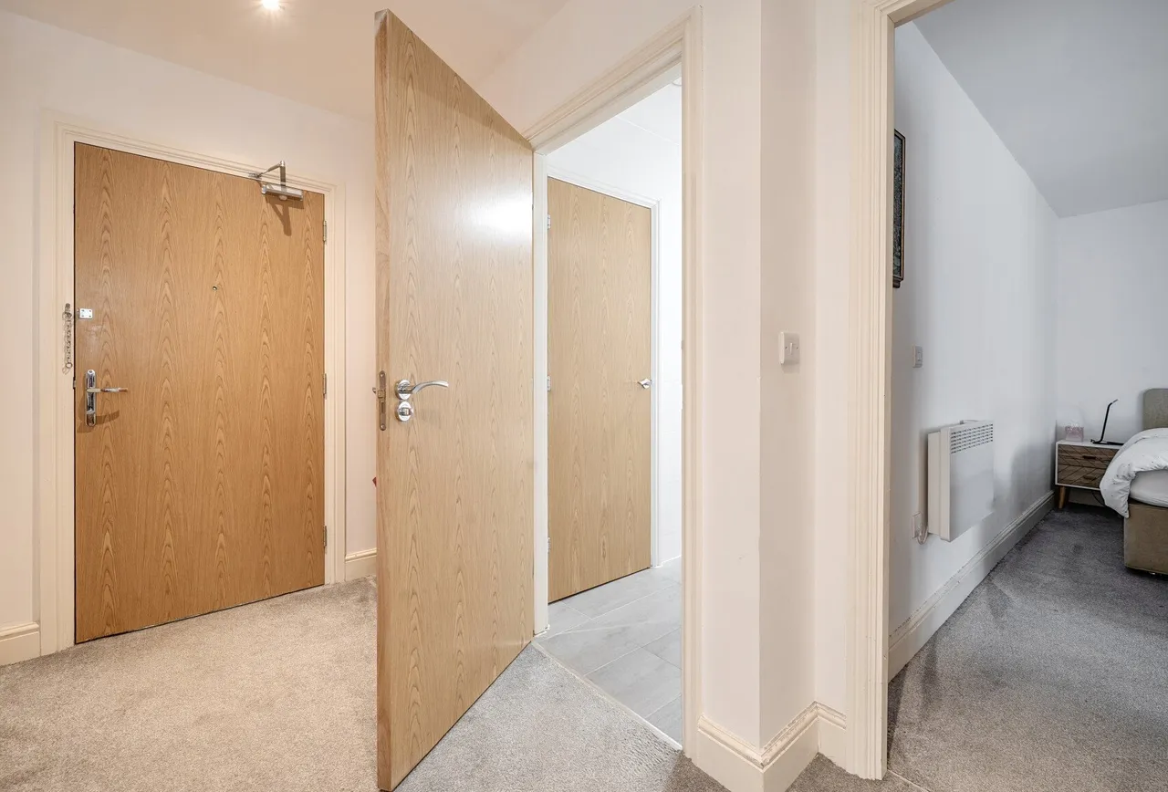 Whitchurch Lane, Bristol, BS14 0TL, photo 6