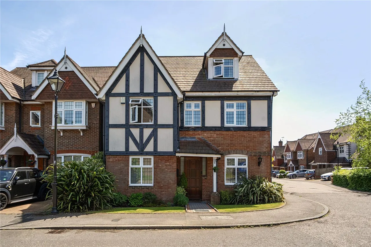 5 bed house for sale, Julius Caesar Way, Stanmore, HA7
