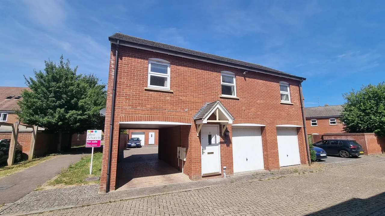 2 bed house for sale — Peacock Mews, Didcot