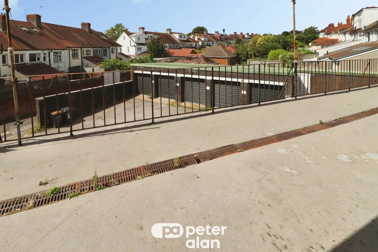 Colchester Avenue, Cardiff, CF23, photo 16