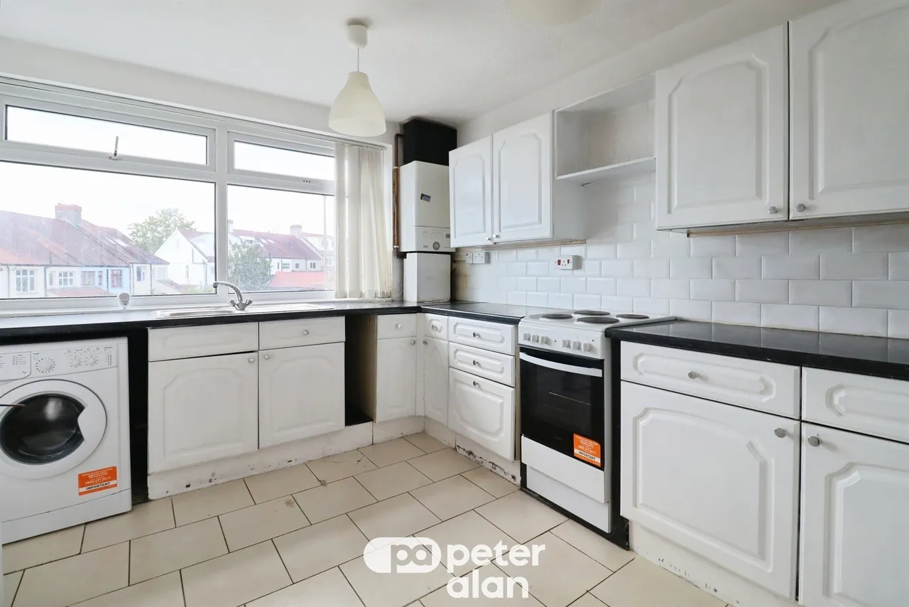 Colchester Avenue, Cardiff, CF23, photo 2