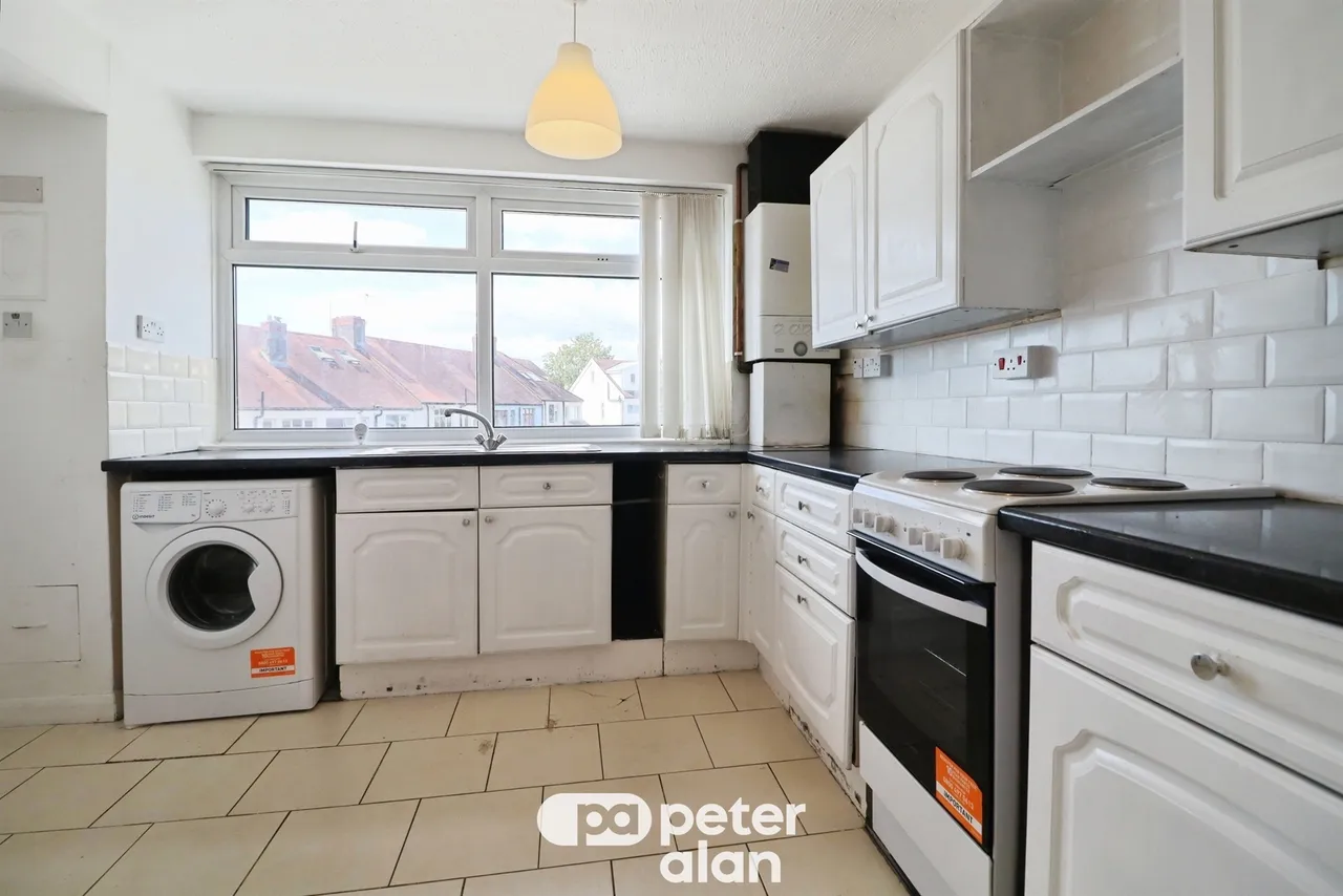 Colchester Avenue, Cardiff, CF23, photo 5