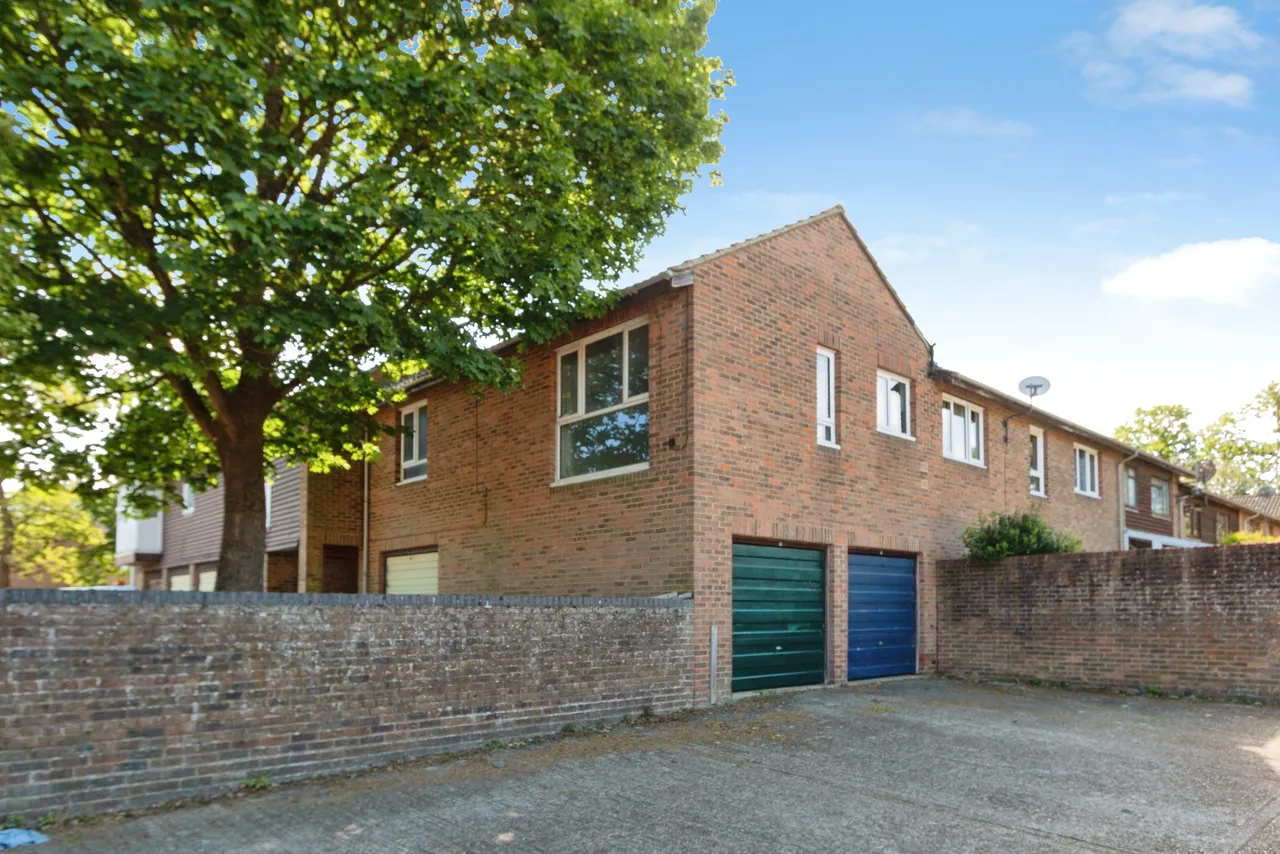 1 bed flat for sale, Hillberry, Bracknell, RG12