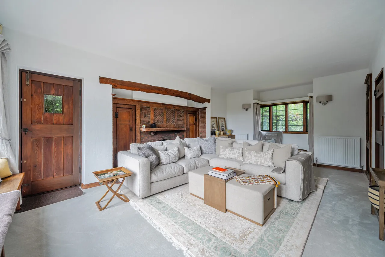 Esher Place Avenue, Esher, KT10, photo 4