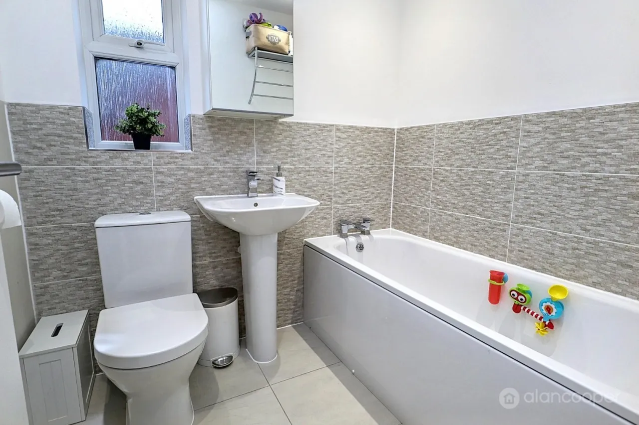 Millington Drive, Royal Park, CV11, photo 25