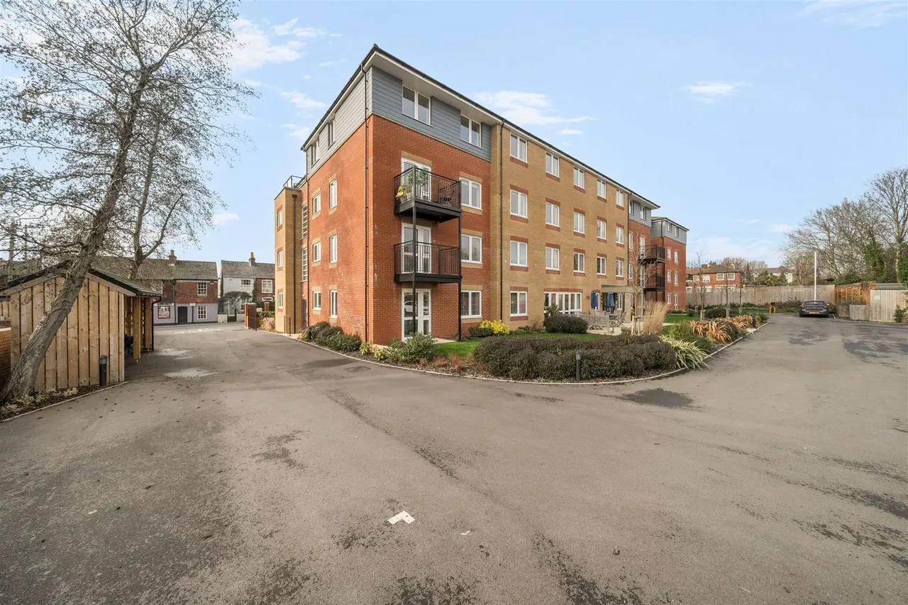 Trinity Street, Fareham, PO16, photo 13