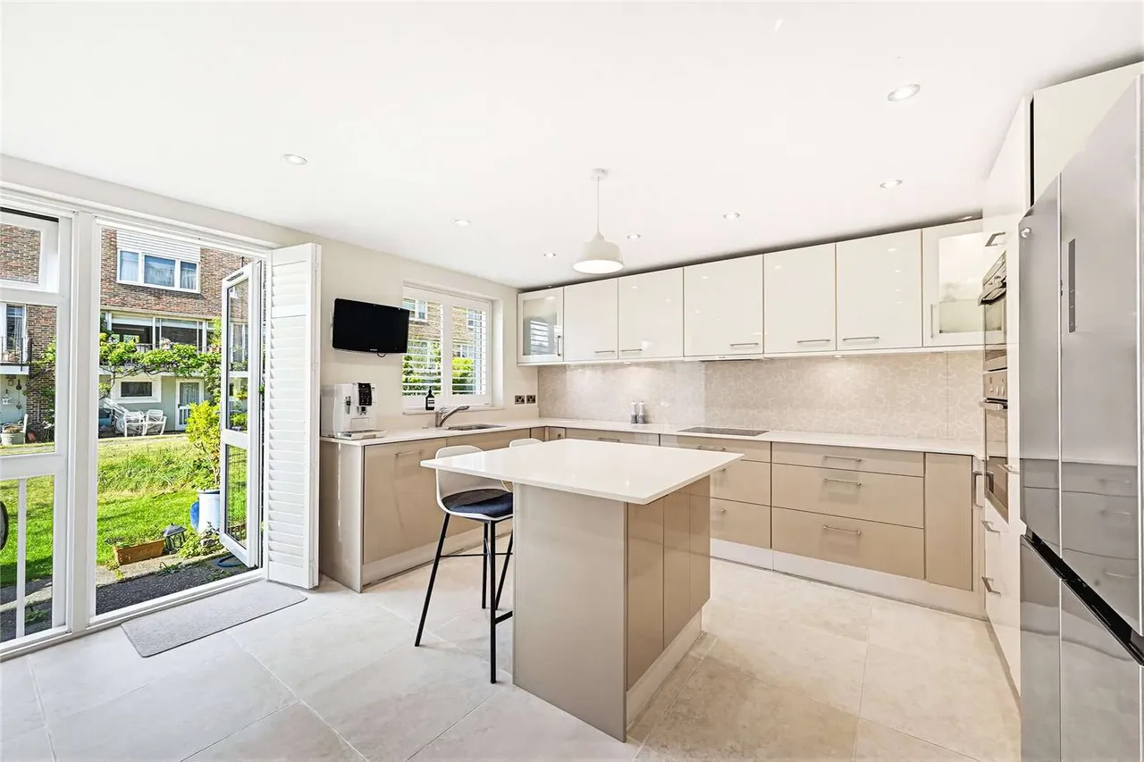 Chiswick Staithe, Hartington Road, London, W4 3TP, photo 3