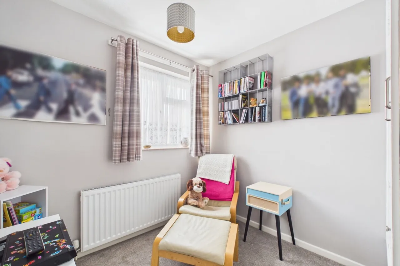 Yew Street, Houghton Regis, LU5, photo 11