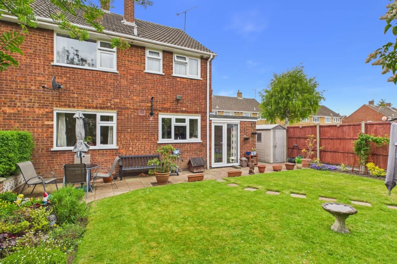 Yew Street, Houghton Regis, LU5, photo 2