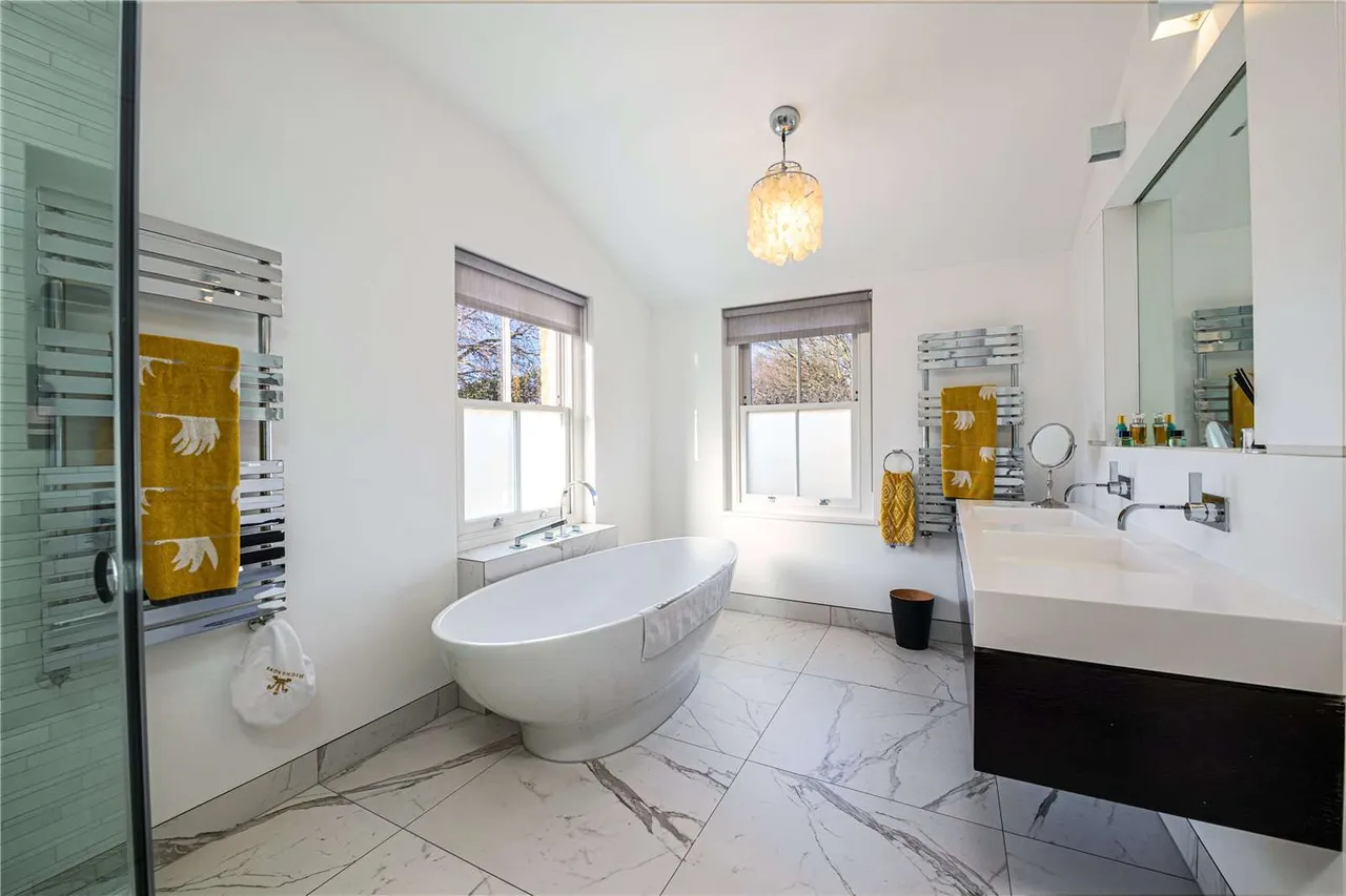 Embankment, Putney, London, SW15 1LB, photo 9