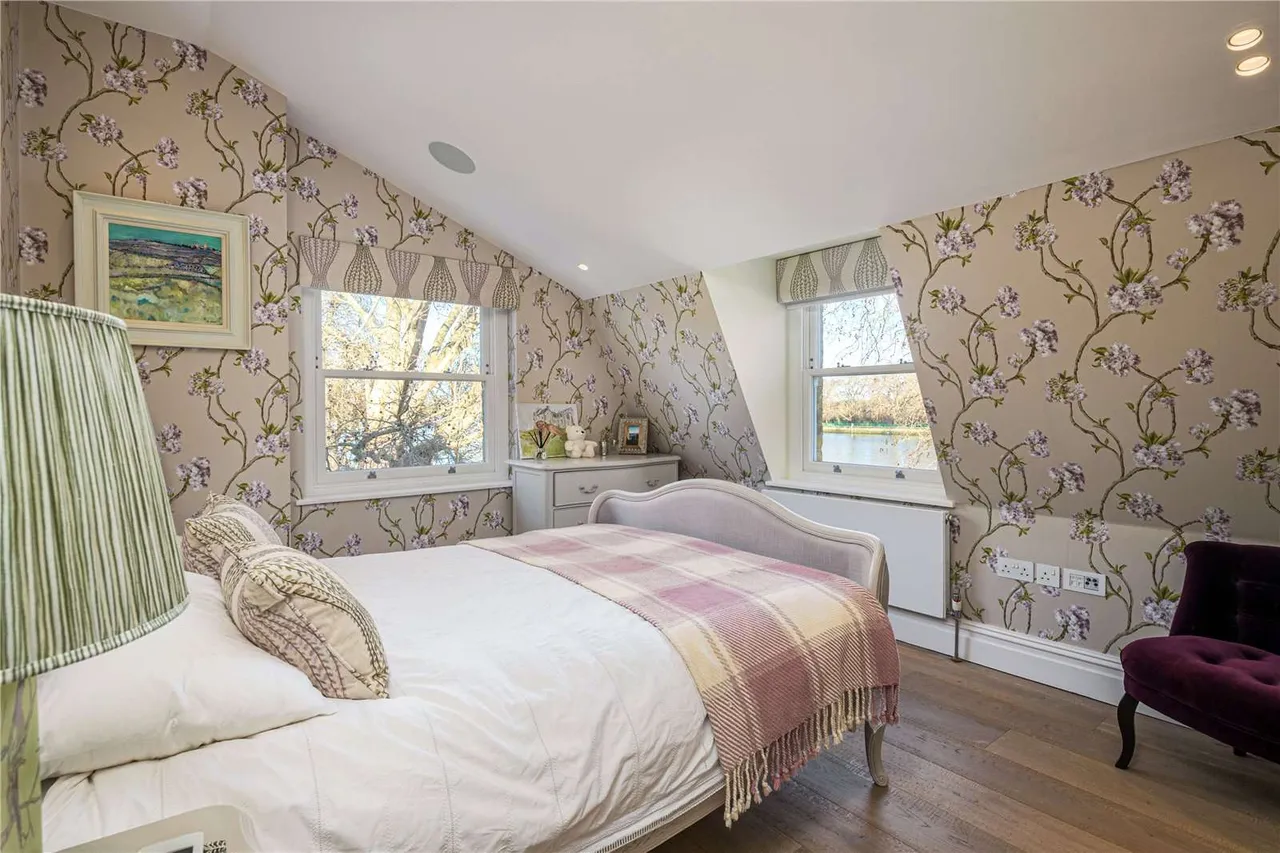 Embankment, Putney, London, SW15 1LB, photo 12