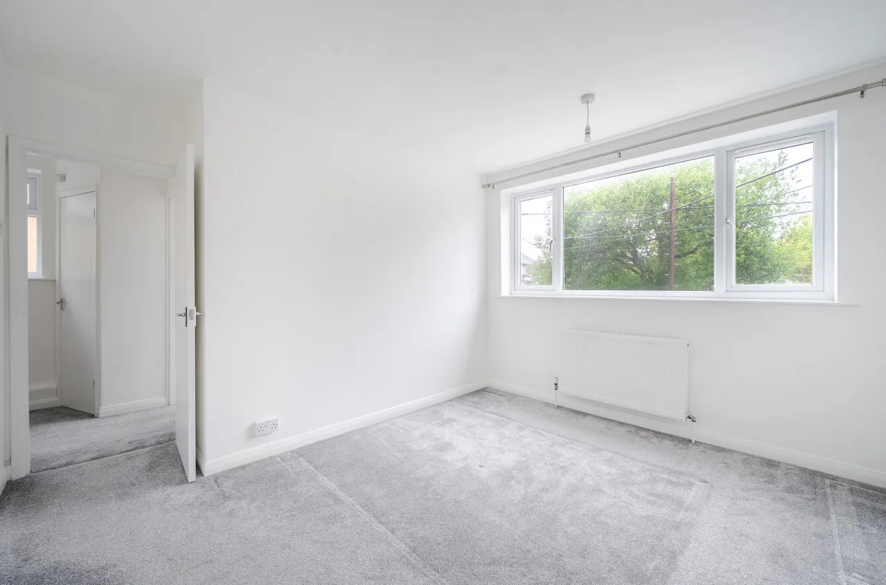 Lower New Road, West End, SO30, photo 11