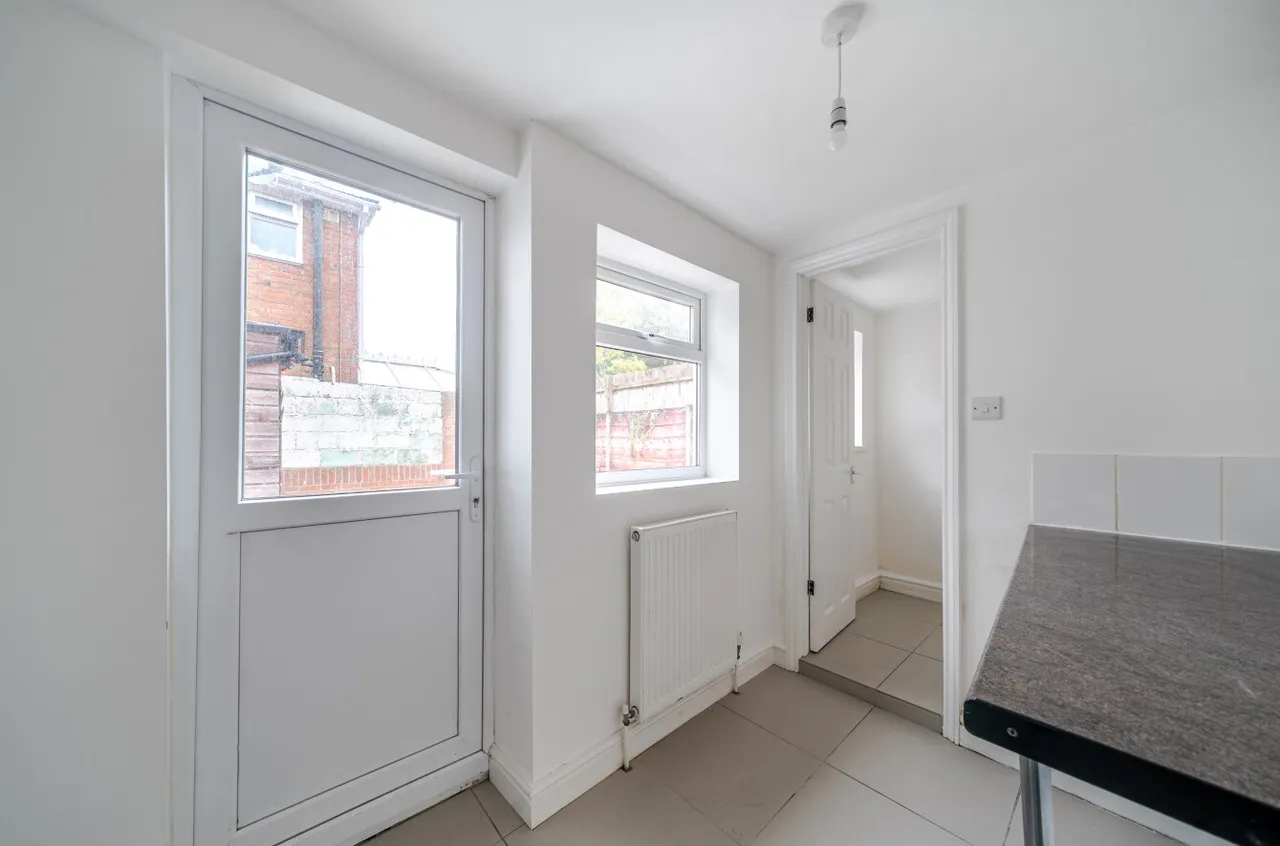 Lower New Road, West End, SO30, photo 6