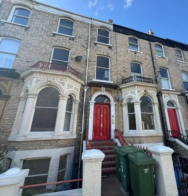 1 bed property to rent, Grosvenor Crescent, Scarborough, YO11