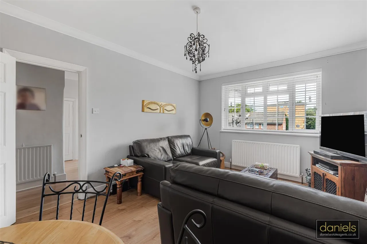 Maybank Avenue, Wembley, HA0, photo 5