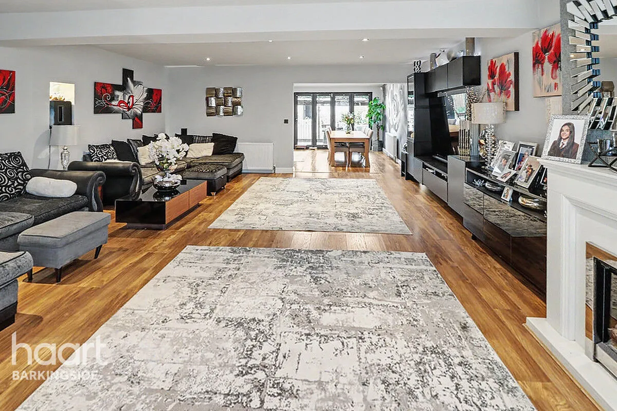 Wensleydale Avenue, Clayhall, IG5, photo 4