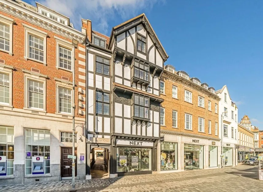 2 bed flat to rent — Market Place, Kingston Upon Thames, KT1