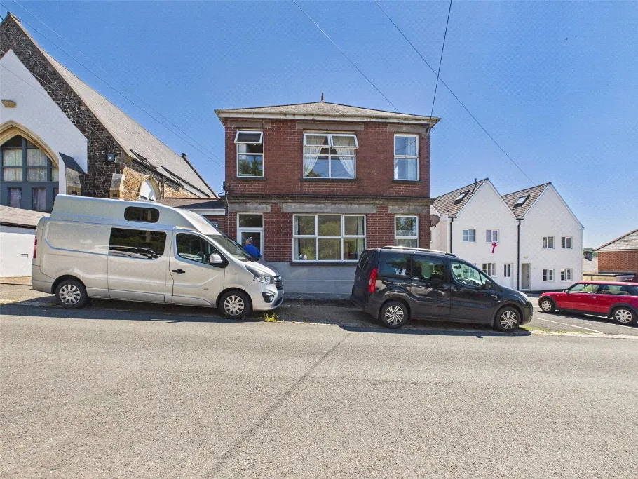 4 bed flat for sale, Holsworthy, EX22