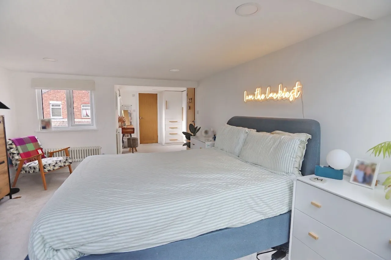 Brookfield, Prestwich, M25, photo 13