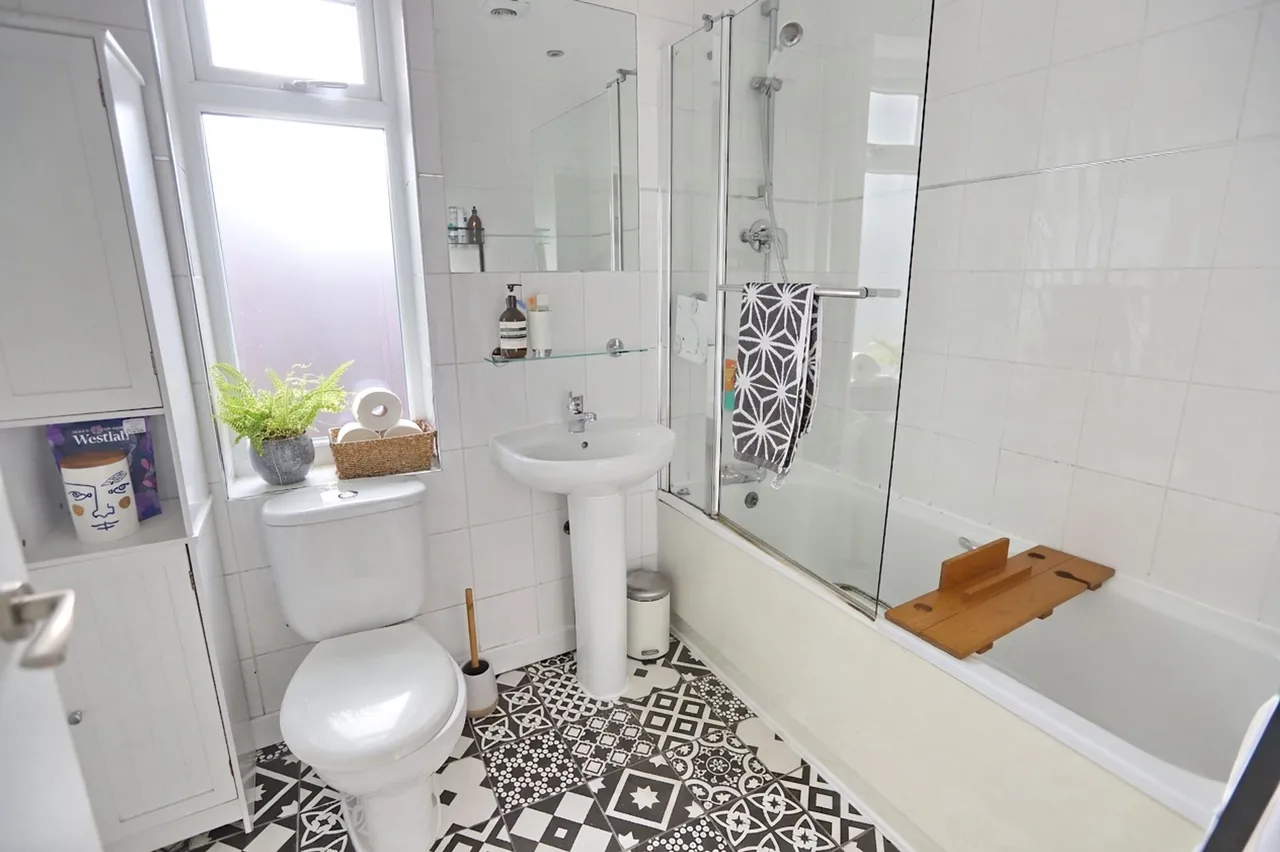 Brookfield, Prestwich, M25, photo 20