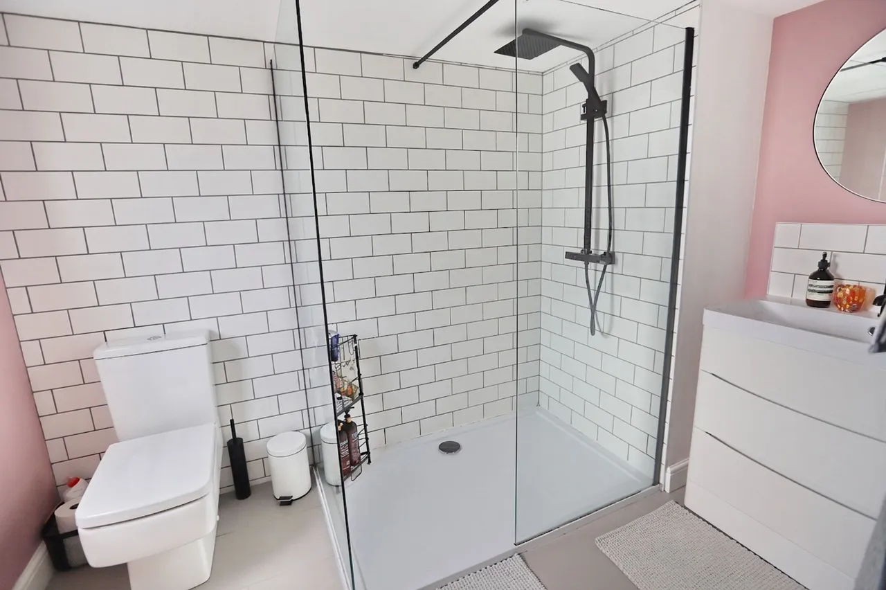Brookfield, Prestwich, M25, photo 15