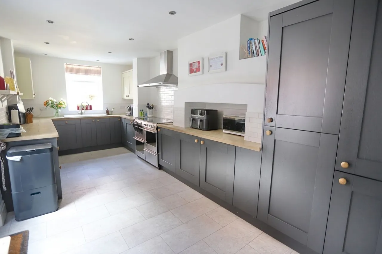 Brookfield, Prestwich, M25, photo 6