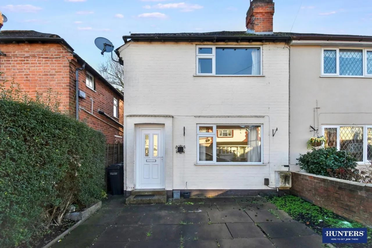 3 bed house for sale — Kingston Avenue, Wigston
