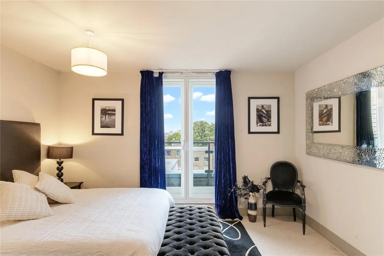 Clapham Road, London, SW9, photo 10
