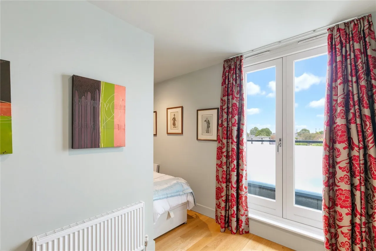 Clapham Road, London, SW9, photo 13