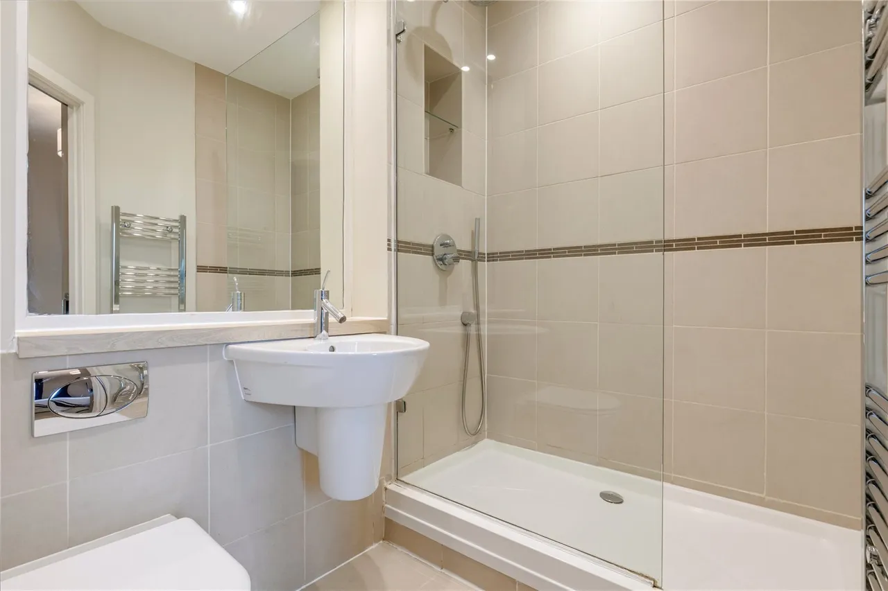 Clapham Road, London, SW9, photo 6