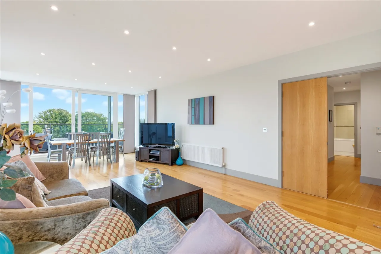 Clapham Road, London, SW9, photo 23