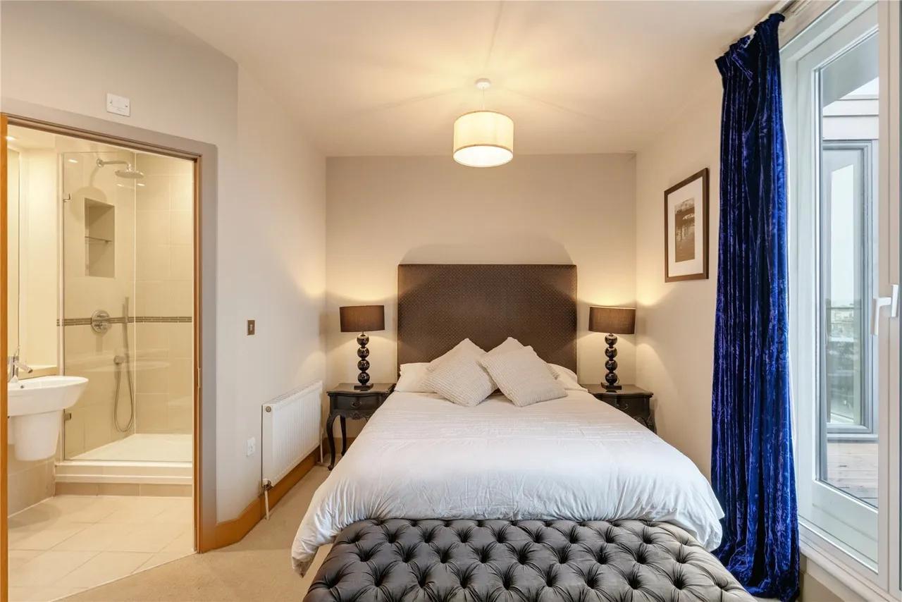 Clapham Road, London, SW9, photo 12