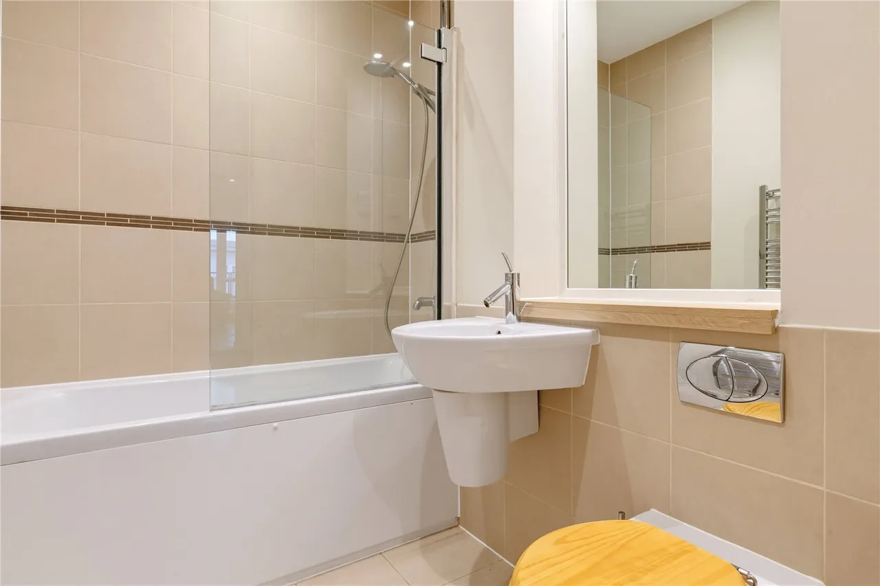 Clapham Road, London, SW9, photo 7