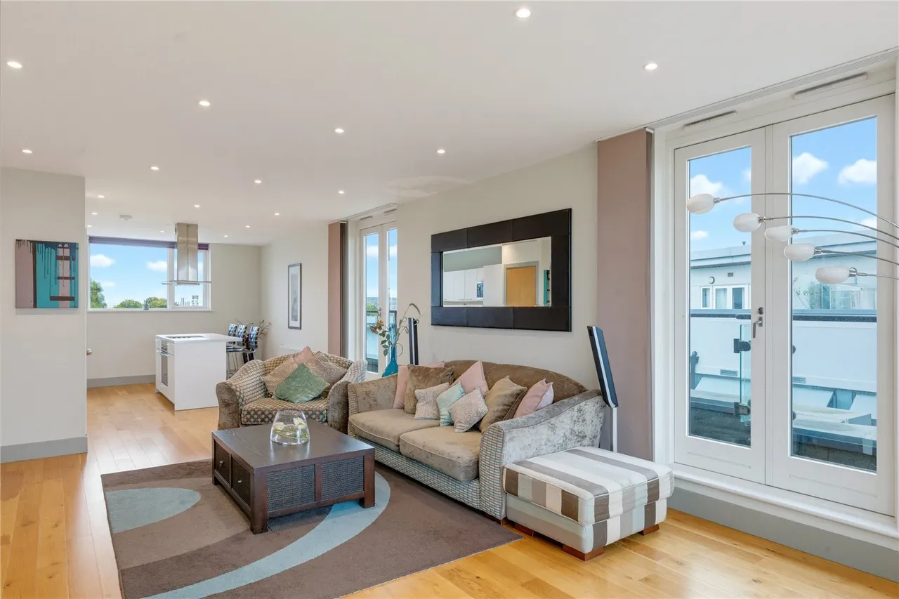 Clapham Road, London, SW9, photo 19