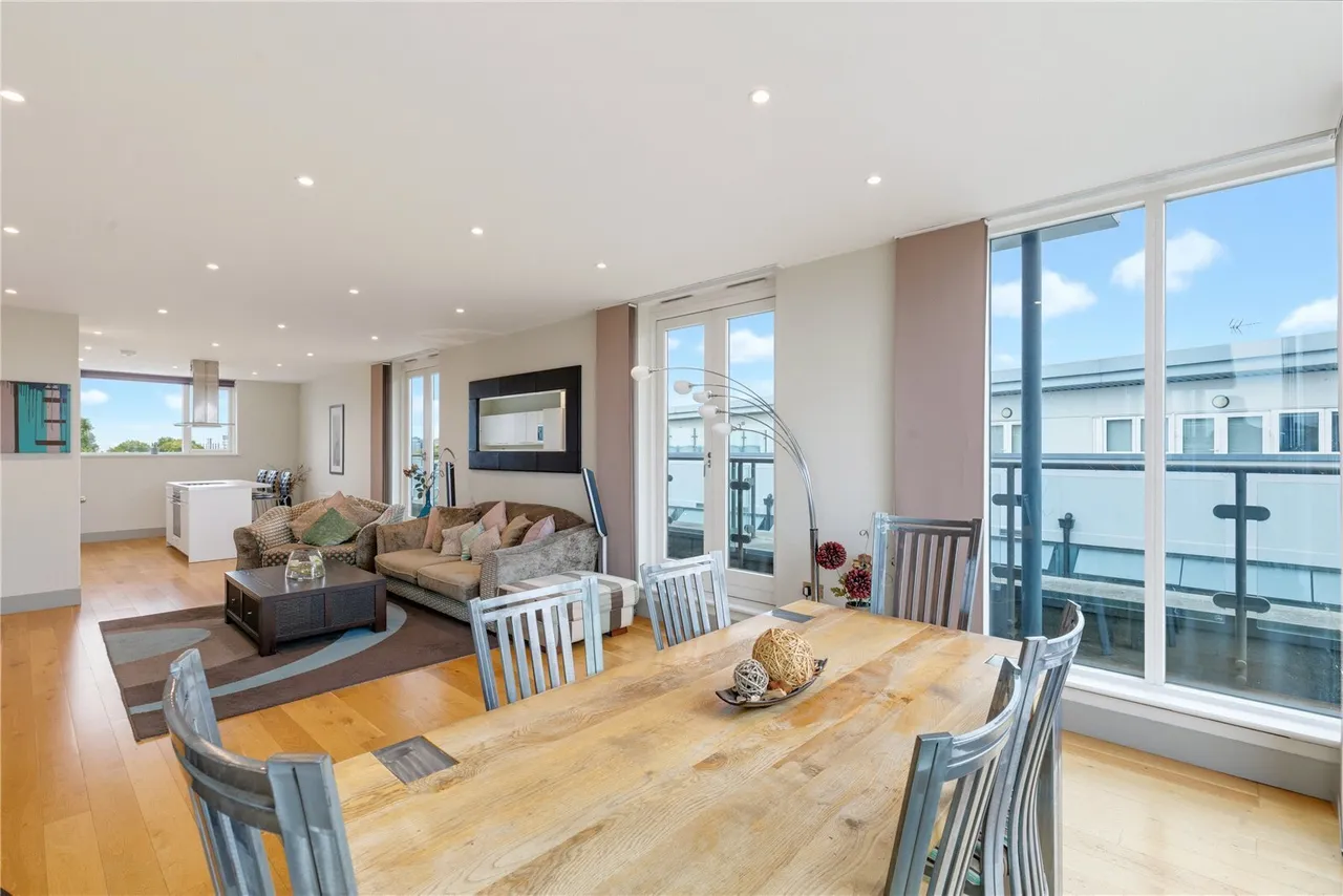 Clapham Road, London, SW9, photo 20