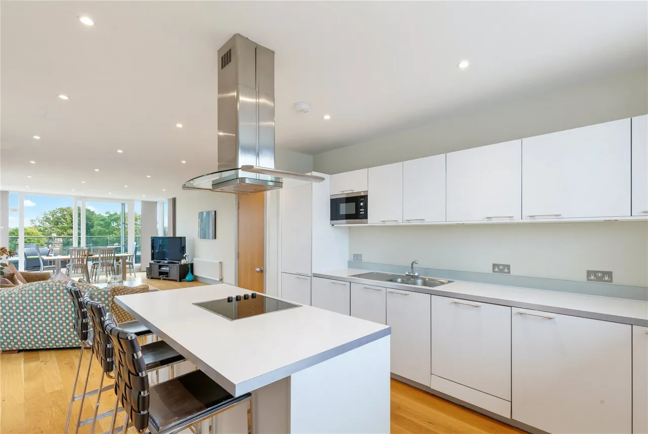 Clapham Road, London, SW9, photo 25