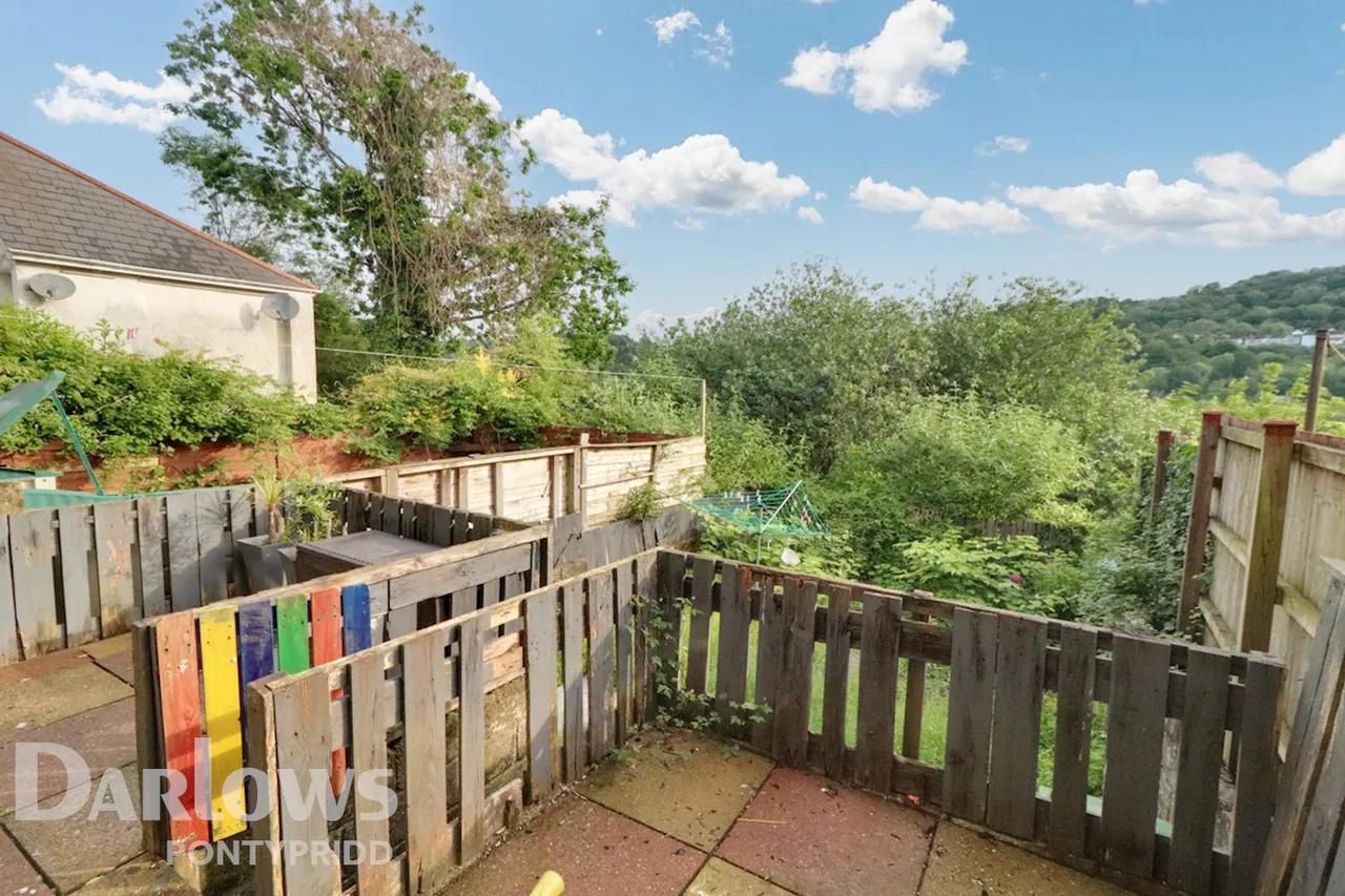 Cliff Terrace, Pontypridd, photo 9