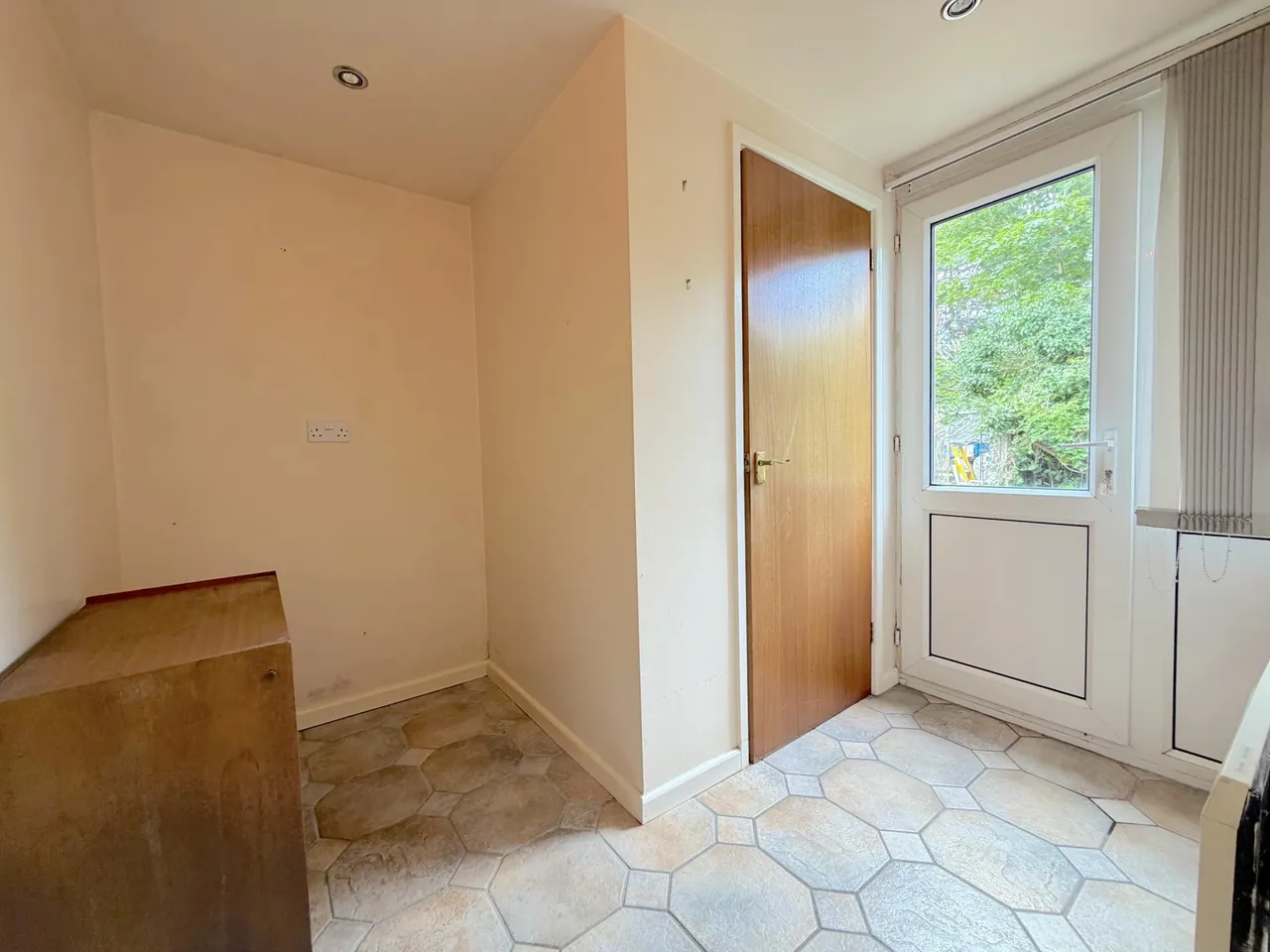Roderick Drive, Wednesfield, Wolverhampton, WV11, photo 6
