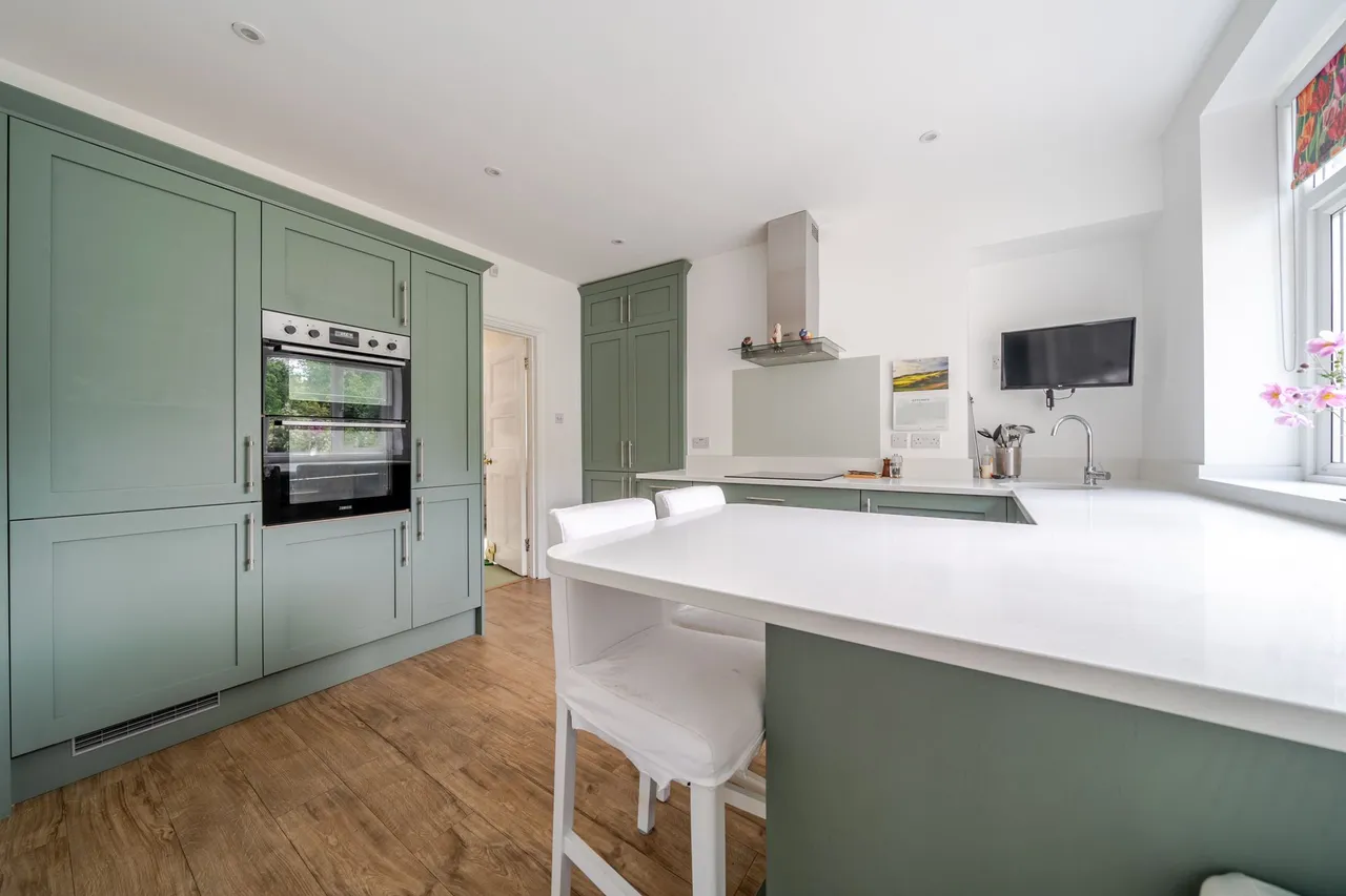 Beech Road, Haslemere, GU27, photo 2