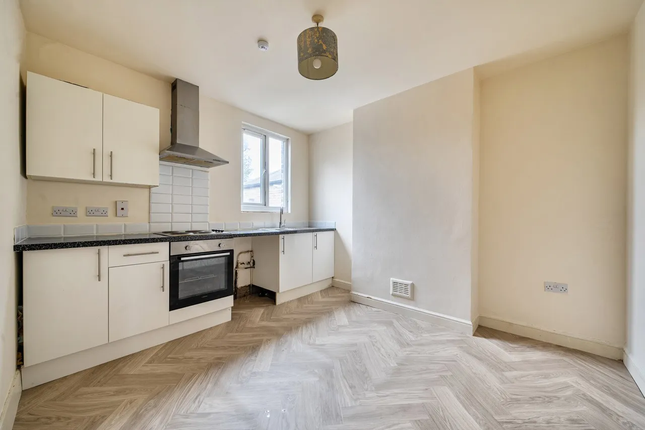 3 bed flat for sale — Maitland Road, SE26