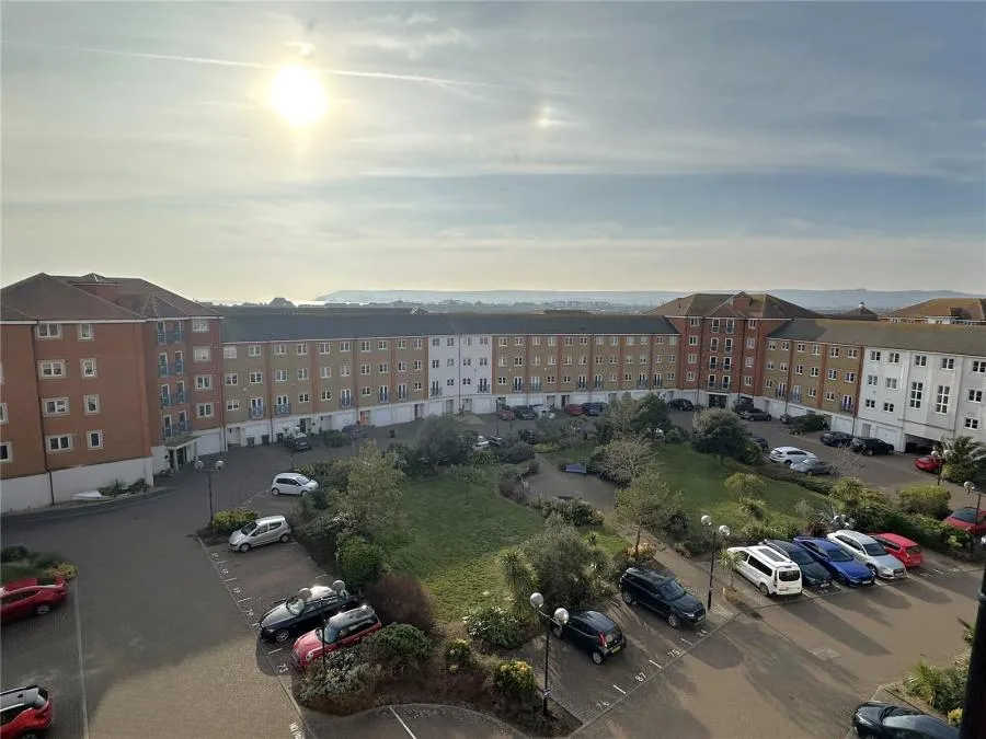 Dominica Court, Eastbourne, BN23, photo 9